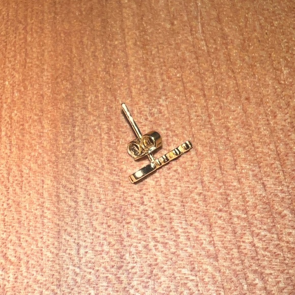 SFK x STUDS Collab - single earring - Picture 4 of 5